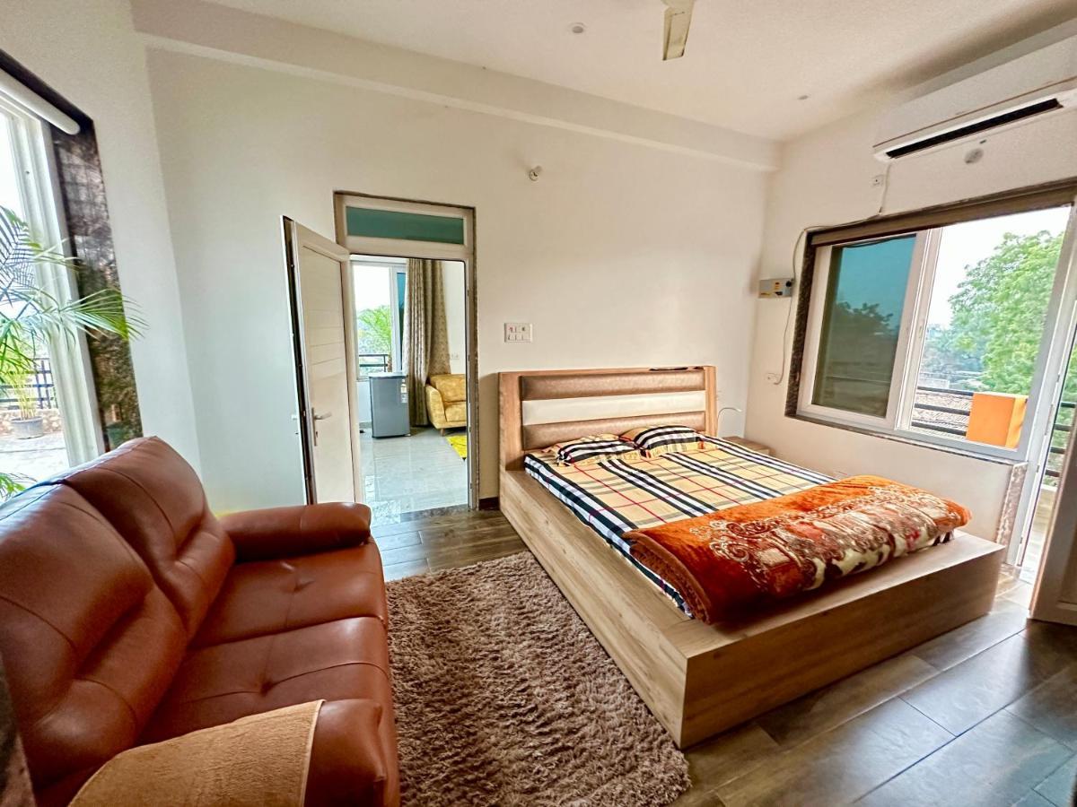 Kaashi Flora Vila Varanasi Exterior foto