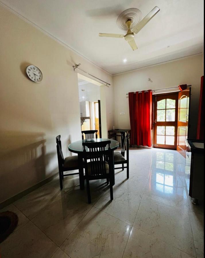 Kaashi Flora Vila Varanasi Exterior foto