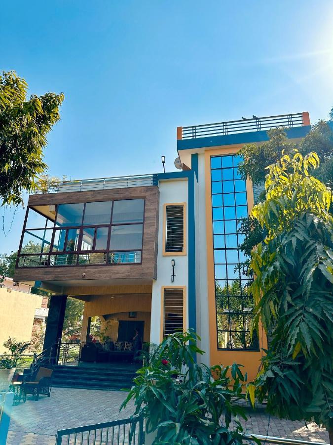 Kaashi Flora Vila Varanasi Exterior foto