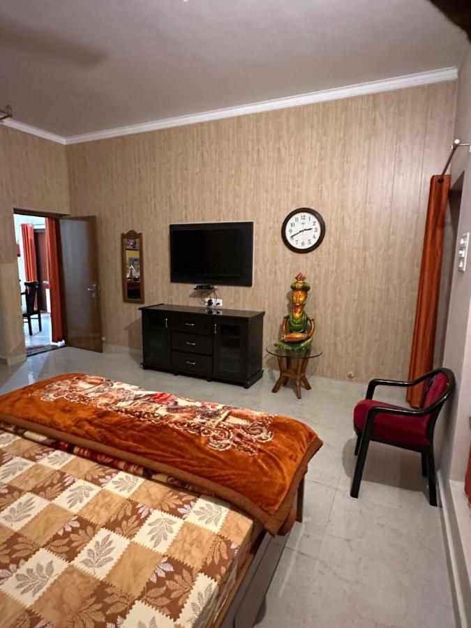 Kaashi Flora Vila Varanasi Exterior foto